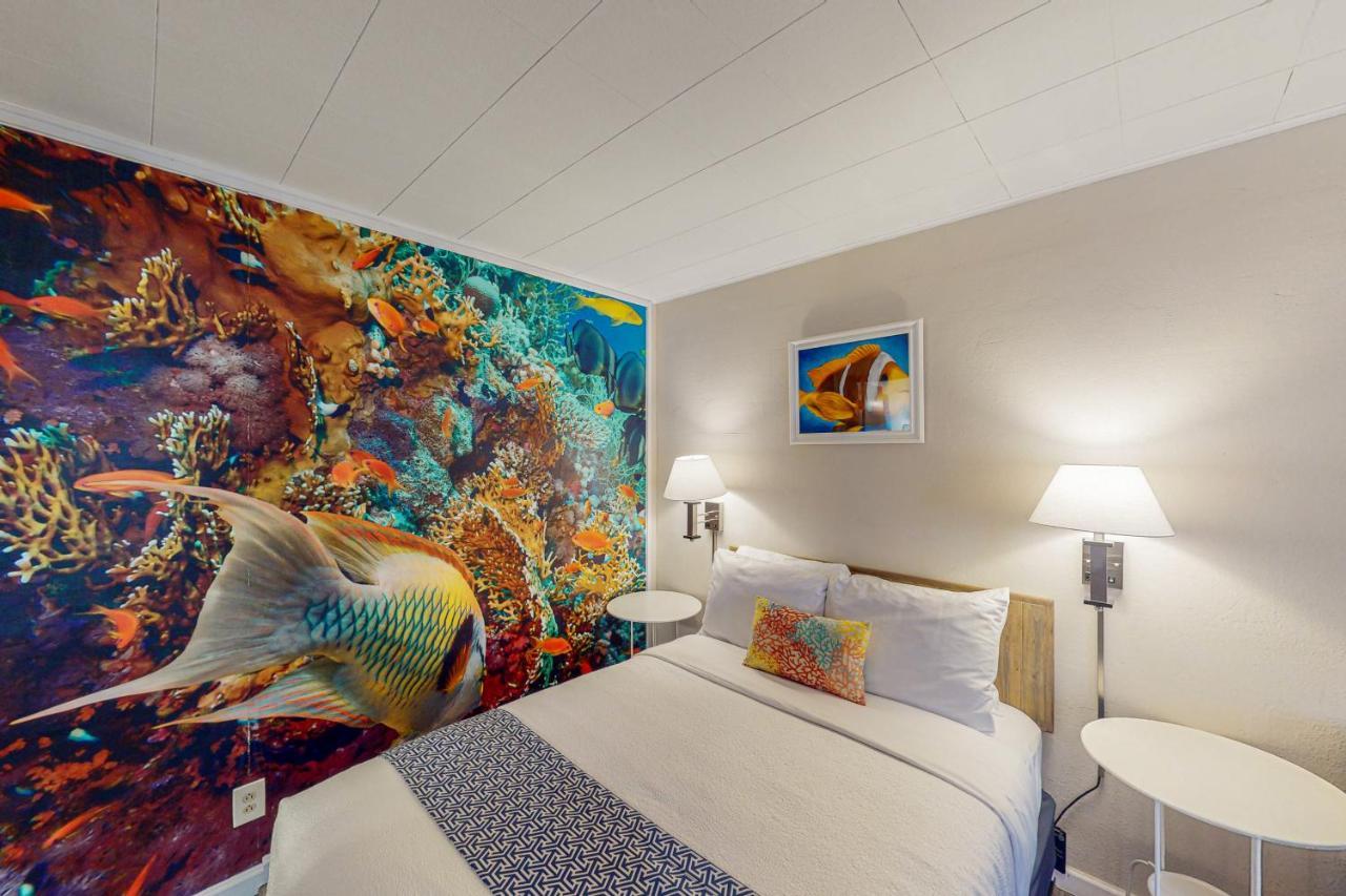 Lamplighter Inn - Tropical Fish Cove And Octopus Encounter Bandon Dış mekan fotoğraf